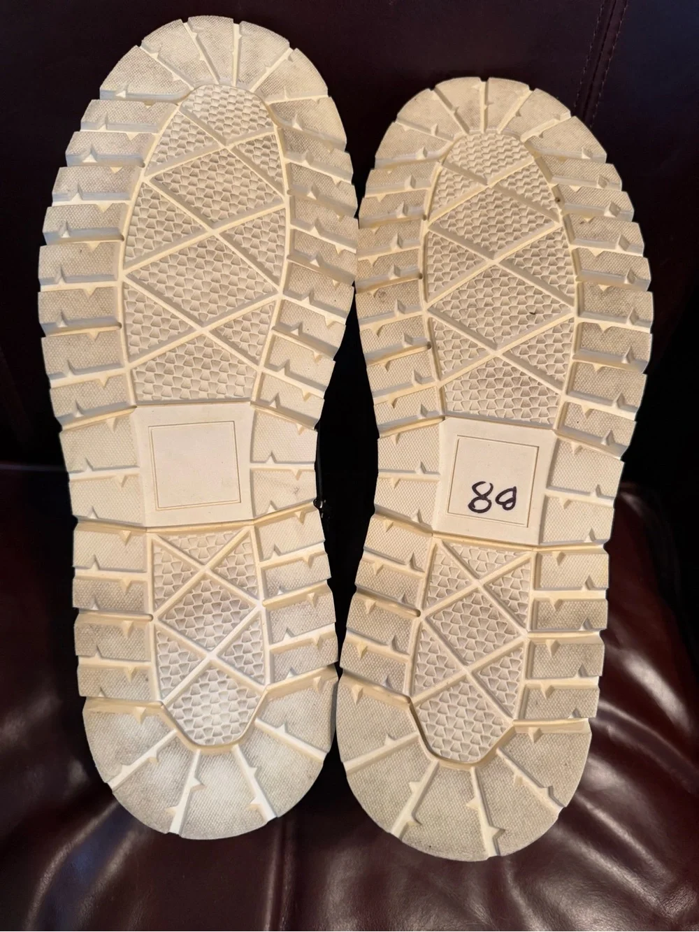 Steve Madden black design