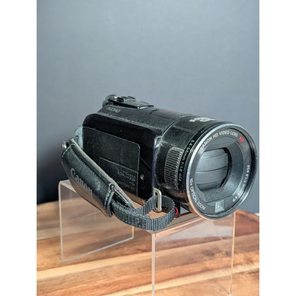 Canon comes battery