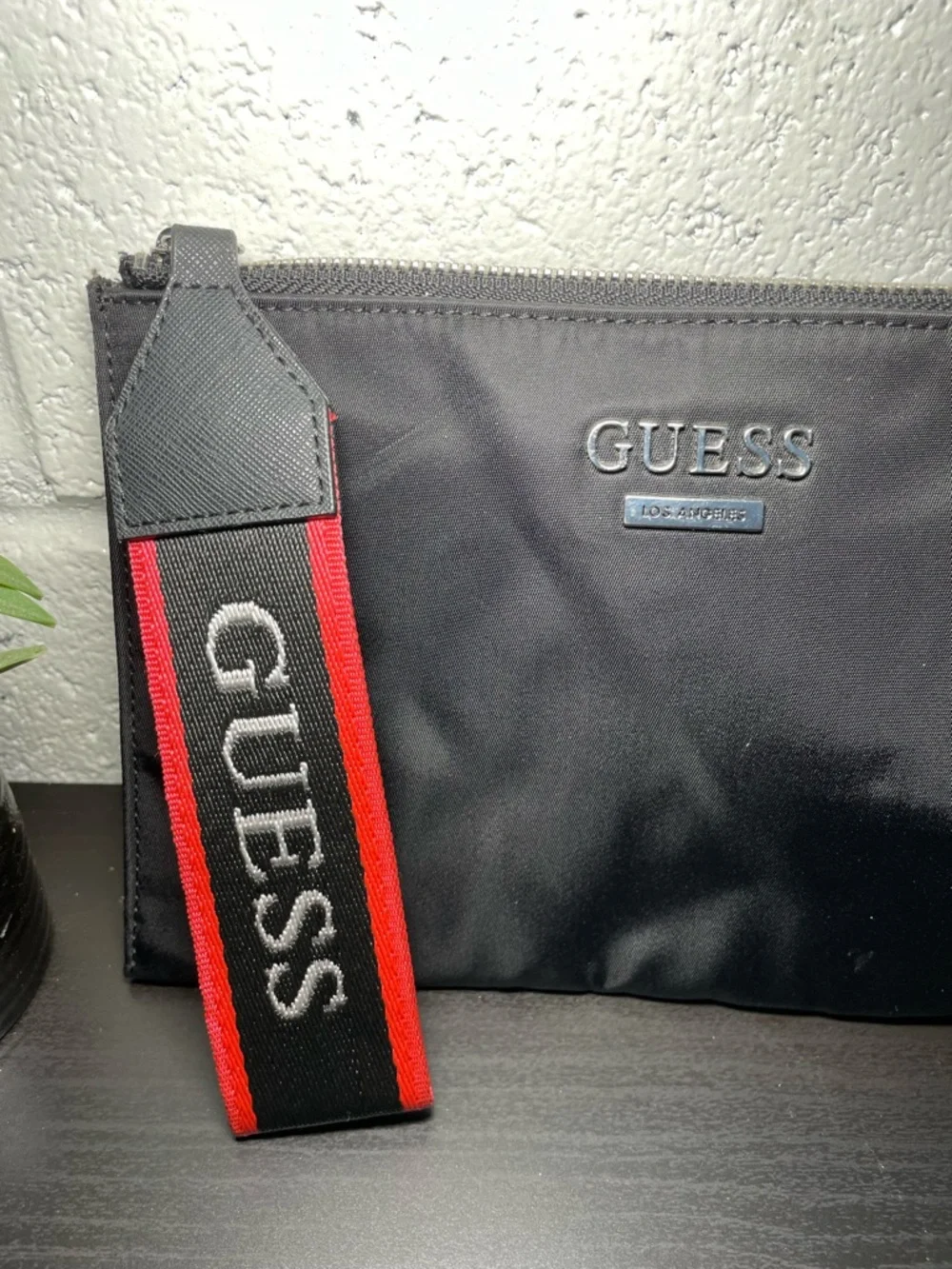 Guess compact wrist