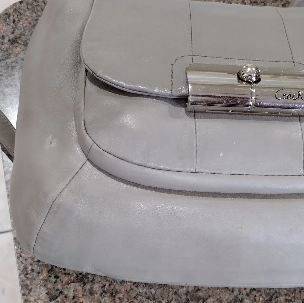 Coach Kristin leather Hobo Shoulder Bag Crossbody Light Grey