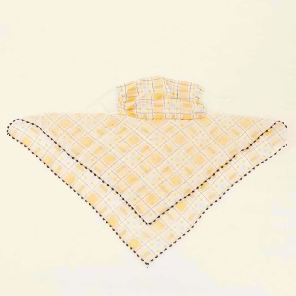 Adult facemask/scarf brand new