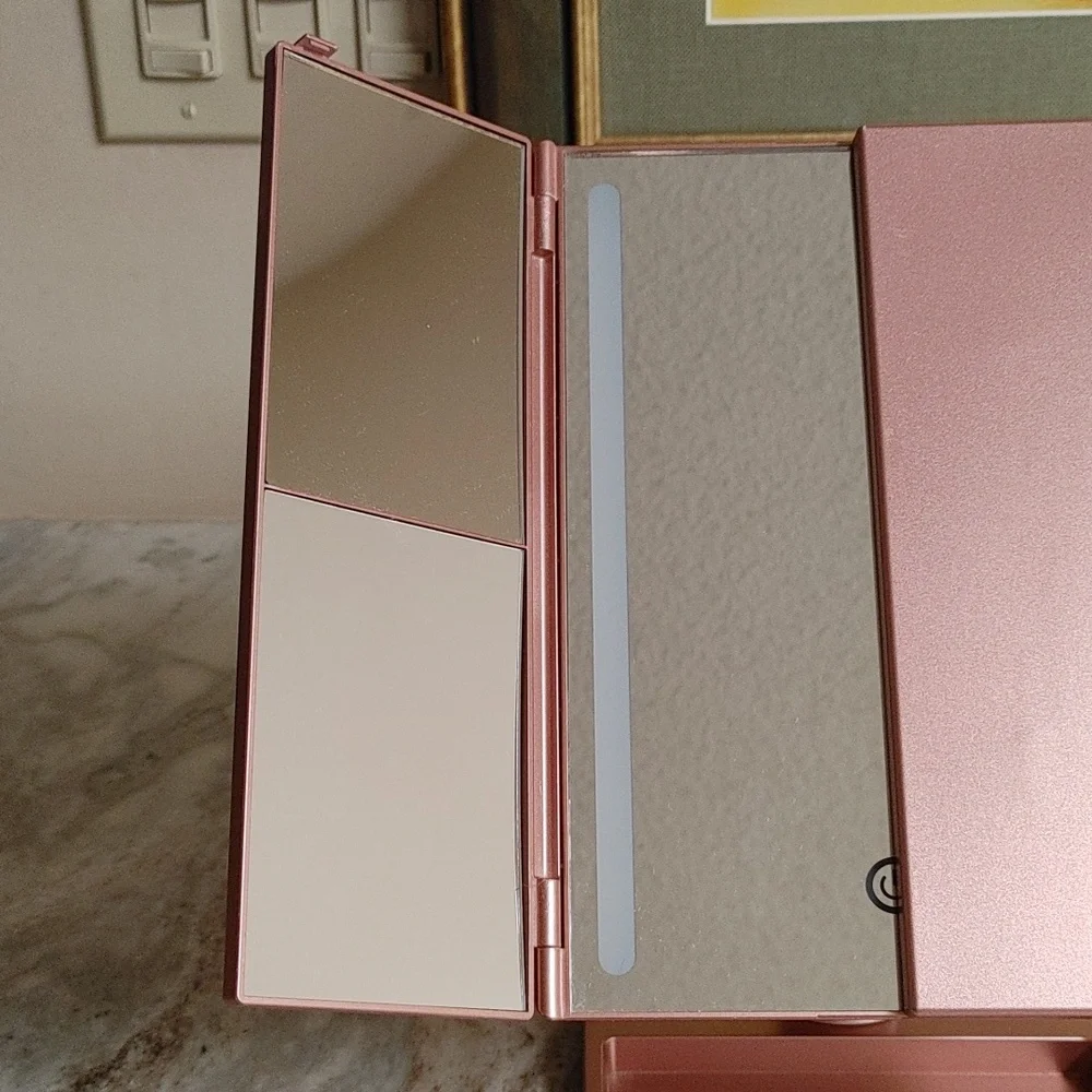 ArQray tri fold