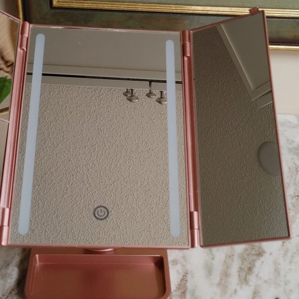 ArQray tri fold