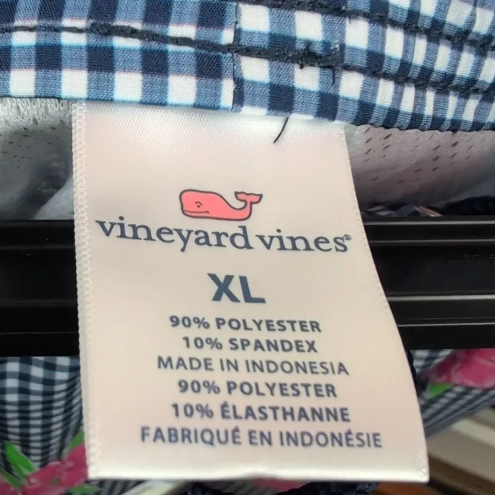 Vineyard Vines Men's 7