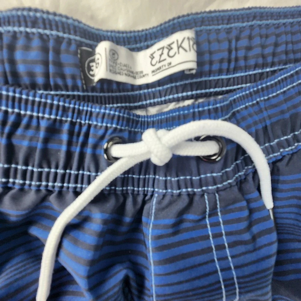 Ezekiel Mens Swim Trunks Blue Red Striped Board Shorts Size 36 Stretch Quick Dry