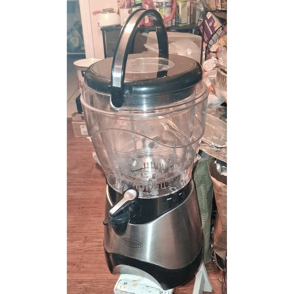 Nostalgia Electrics Margarita & Slush Machine (Like-New!!!)