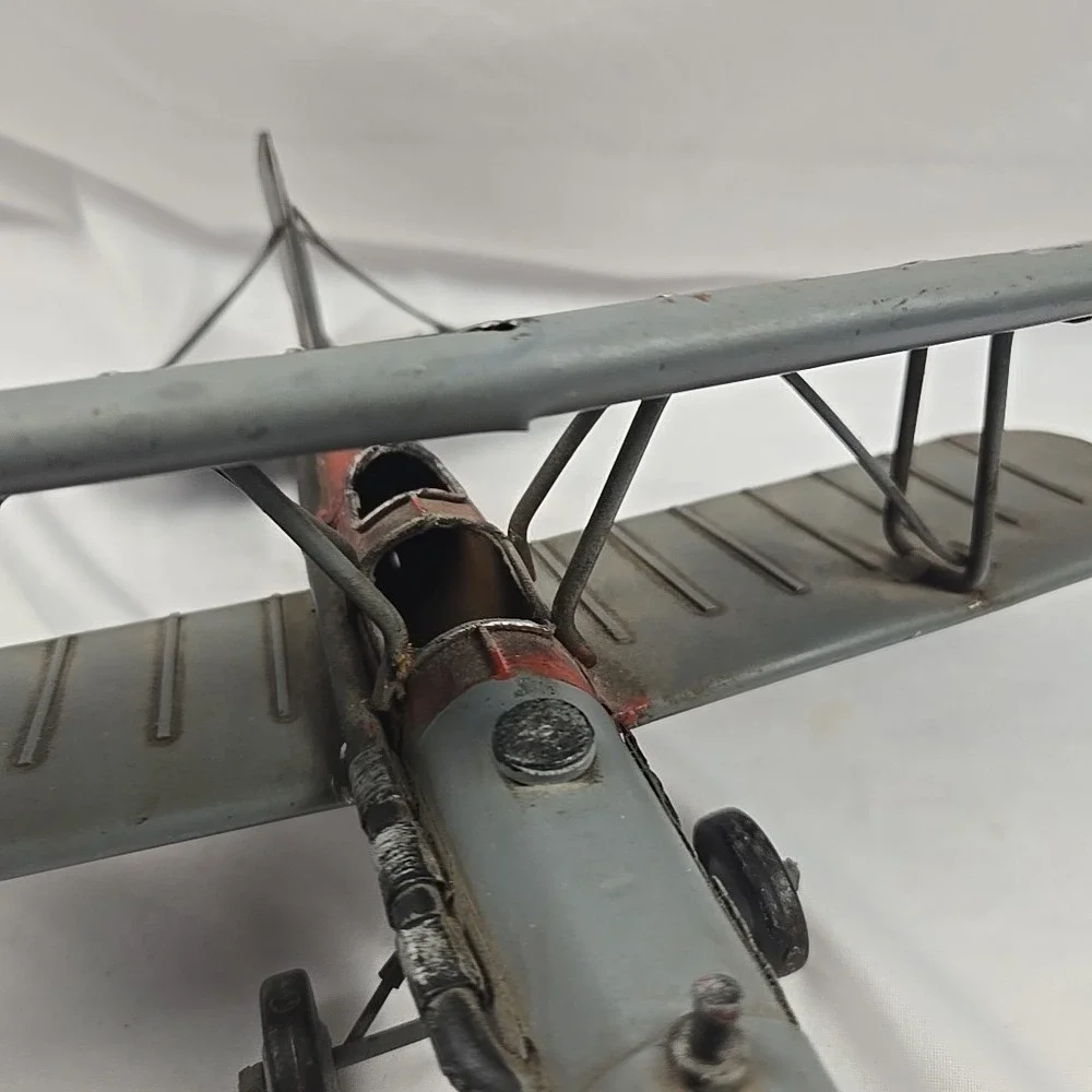 N/A biplane gray