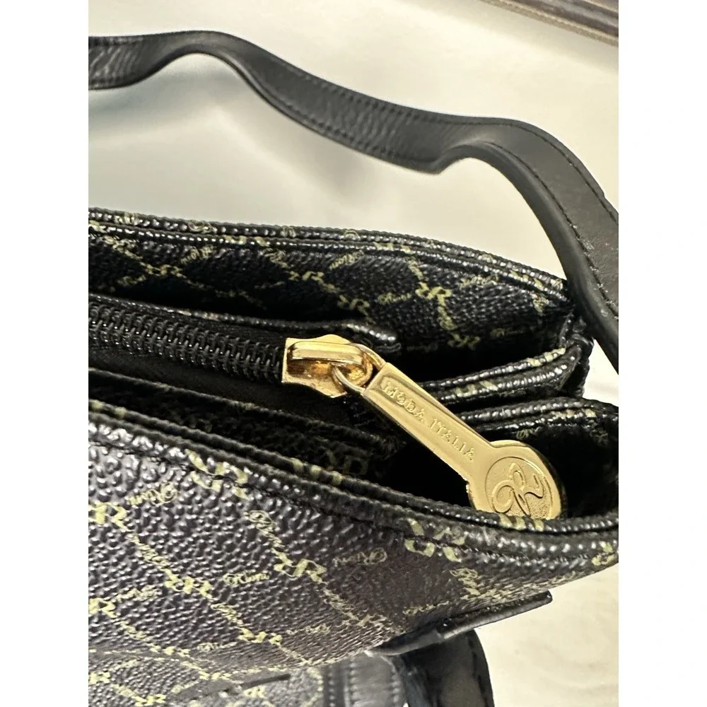 Rioni effortlessly timeless
