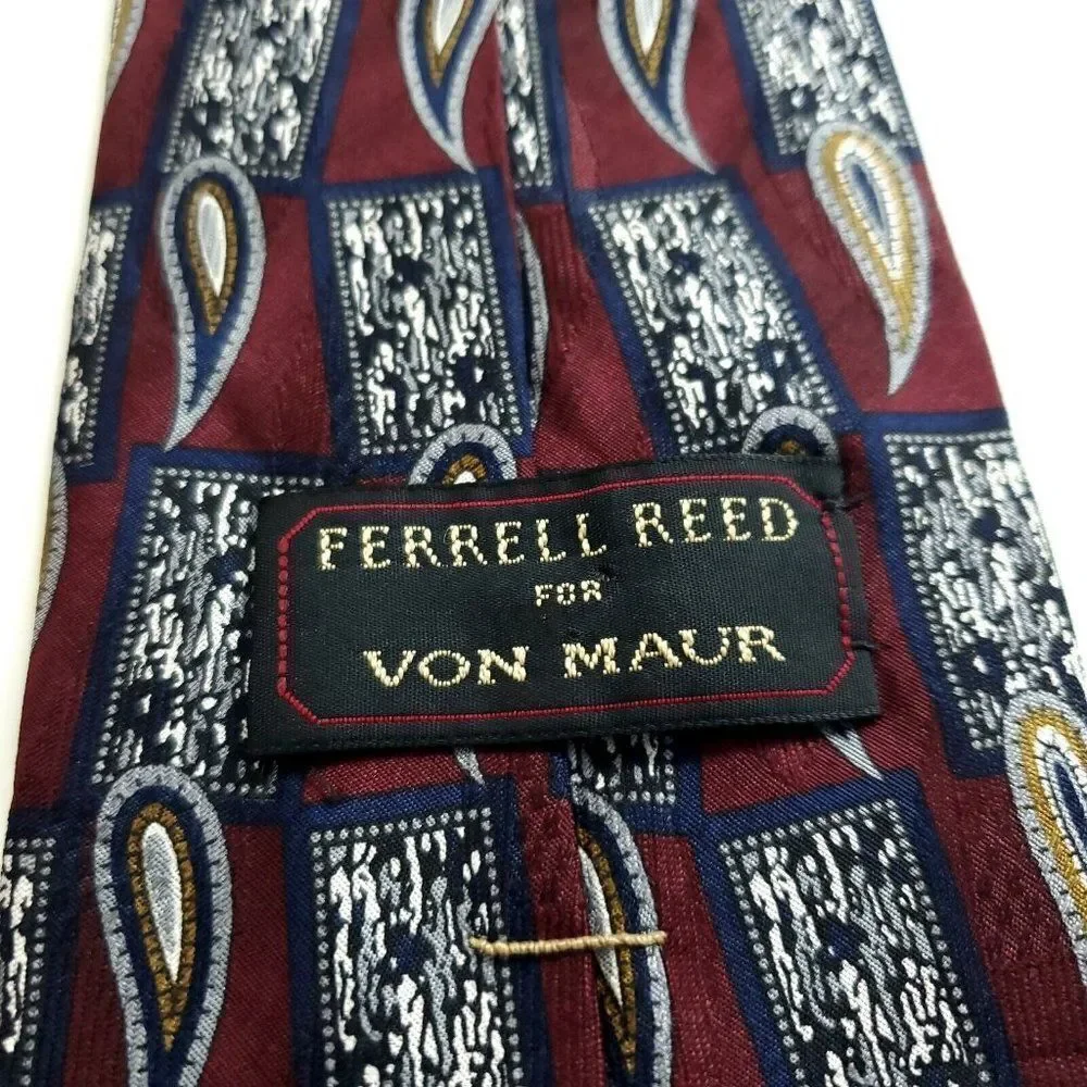 Ferrell Reed‎ Von Maur  Red Paisley Jacquard Print Abstract Short Wide Silk Tie