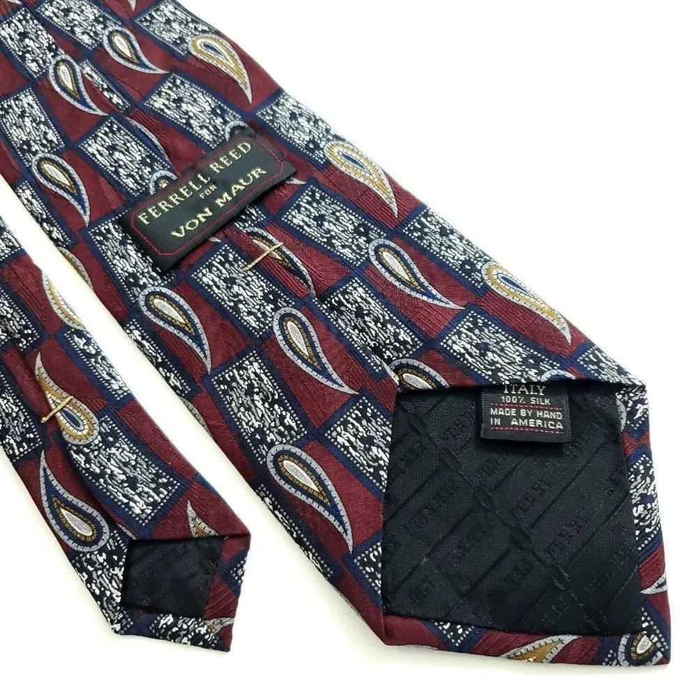 Ferrell Reed‎ Von Maur  Red Paisley Jacquard Print Abstract Short Wide Silk Tie