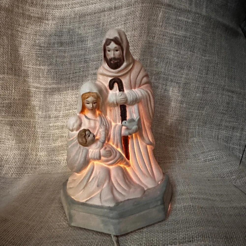 Vintage Lighted Holy Family Nativity Ceramic Lamp Jesus Mary Joseph Taiwan 8in