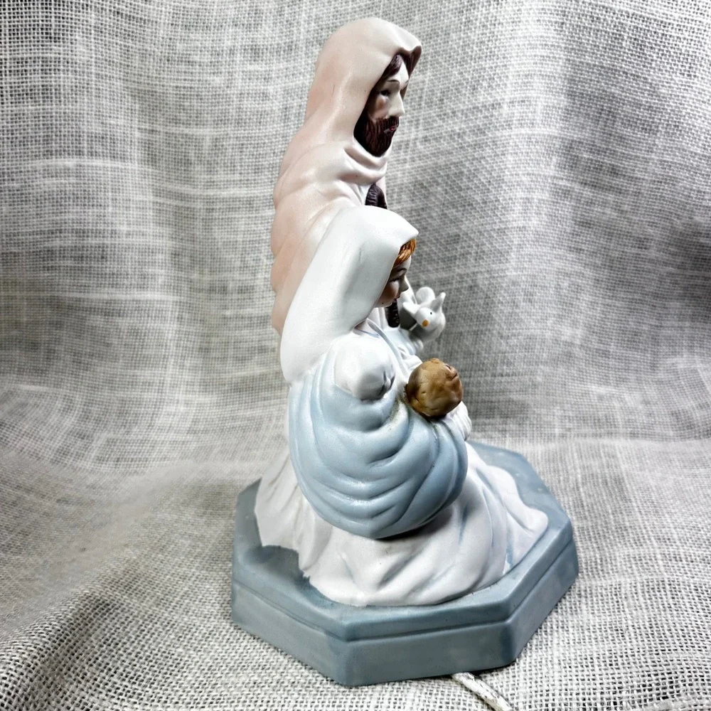 Vintage Lighted Holy Family Nativity Ceramic Lamp Jesus Mary Joseph Taiwan 8in