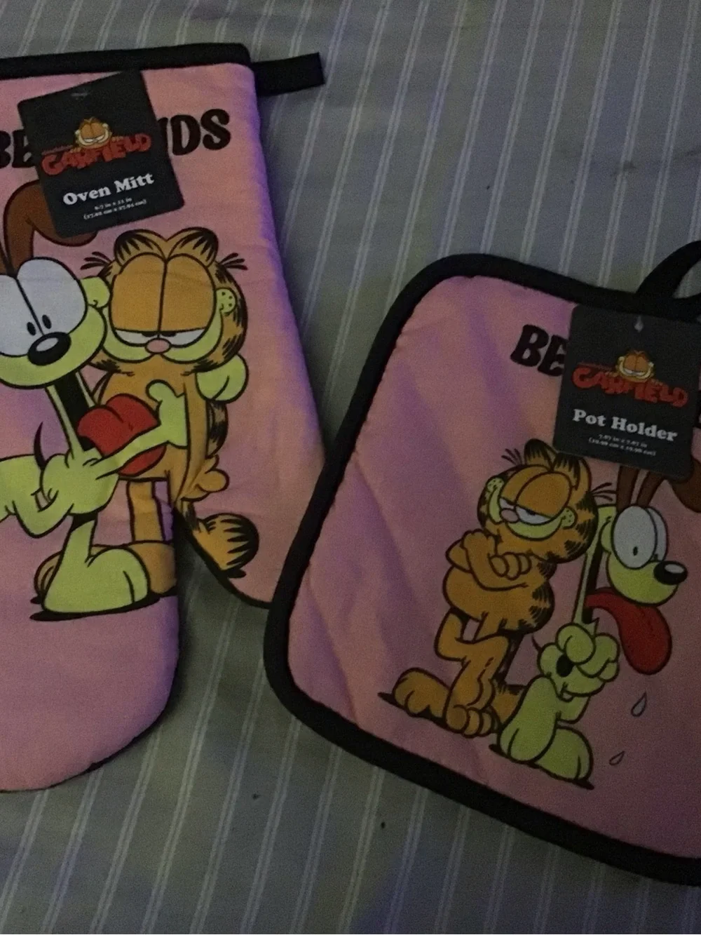 N/A odie garfield background