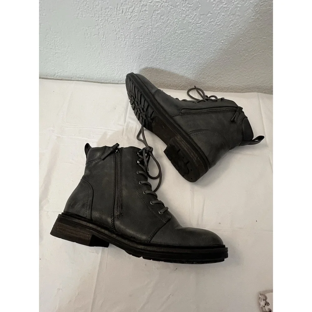 BareTraps amysue women