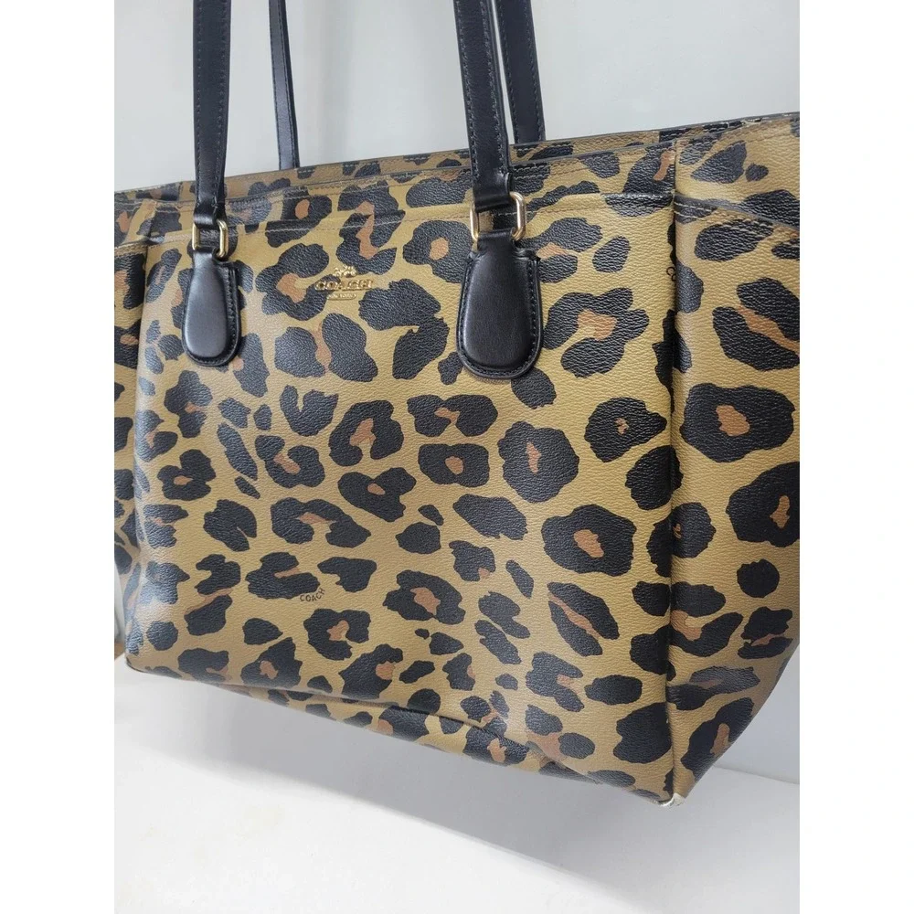 Coach item used