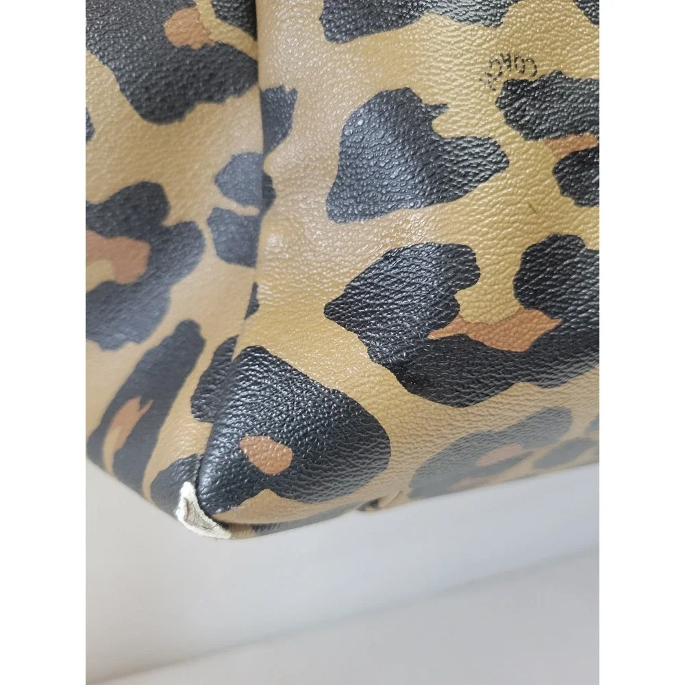 Coach item used
