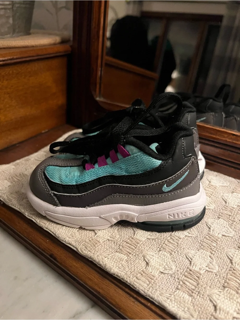 Nike little air