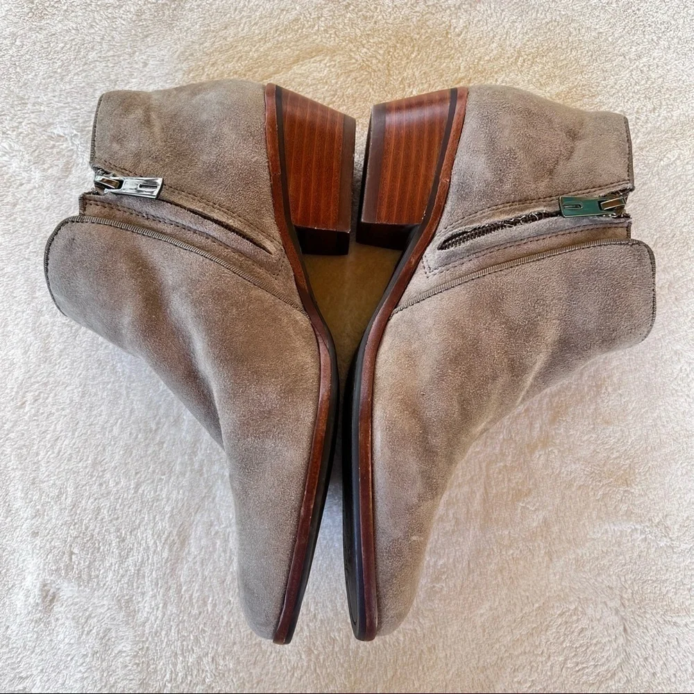 SAM EDELMAN TAUPE SUEDE CHELSEA SHORT ANKLE BOOTIE ZIPPER SIZE 7.5