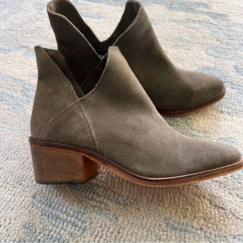 Zara boots stacked size