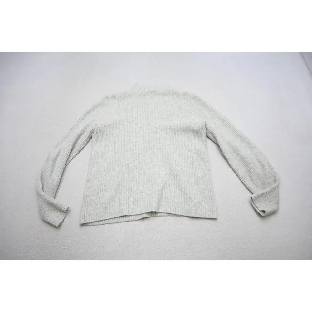 J. Crew gray armpit 22