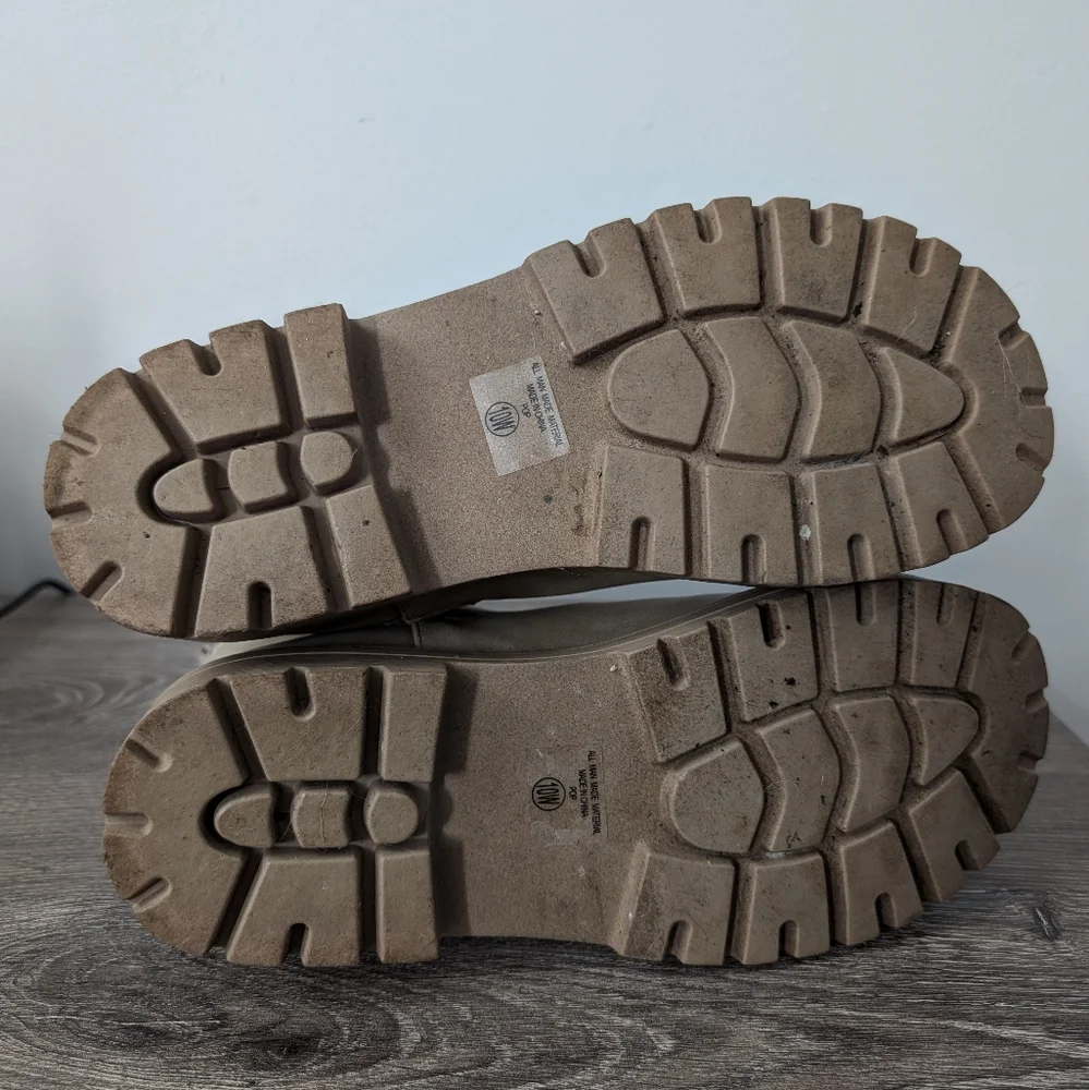 Unr8Ted size 10