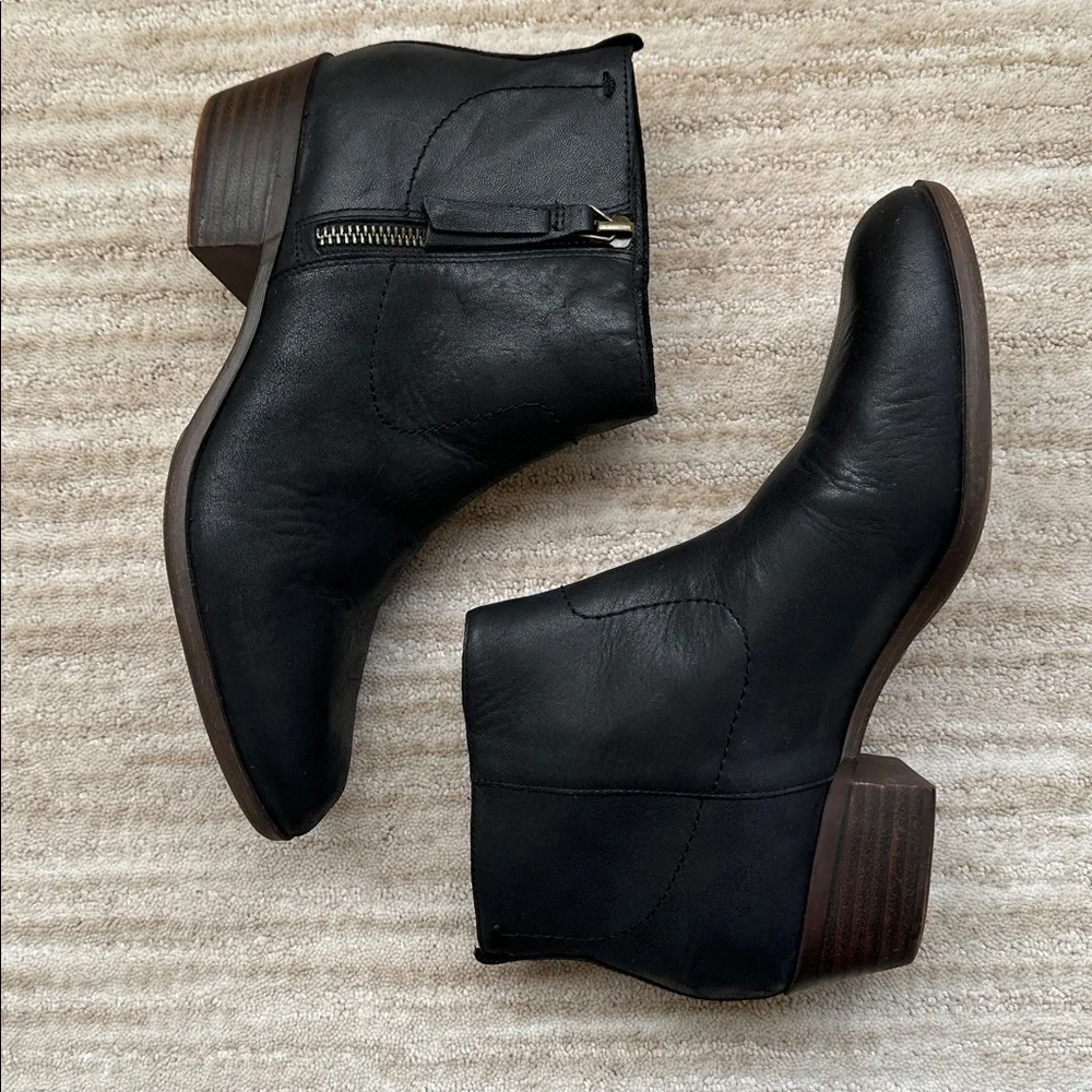 Lucky Brand wear flair heel