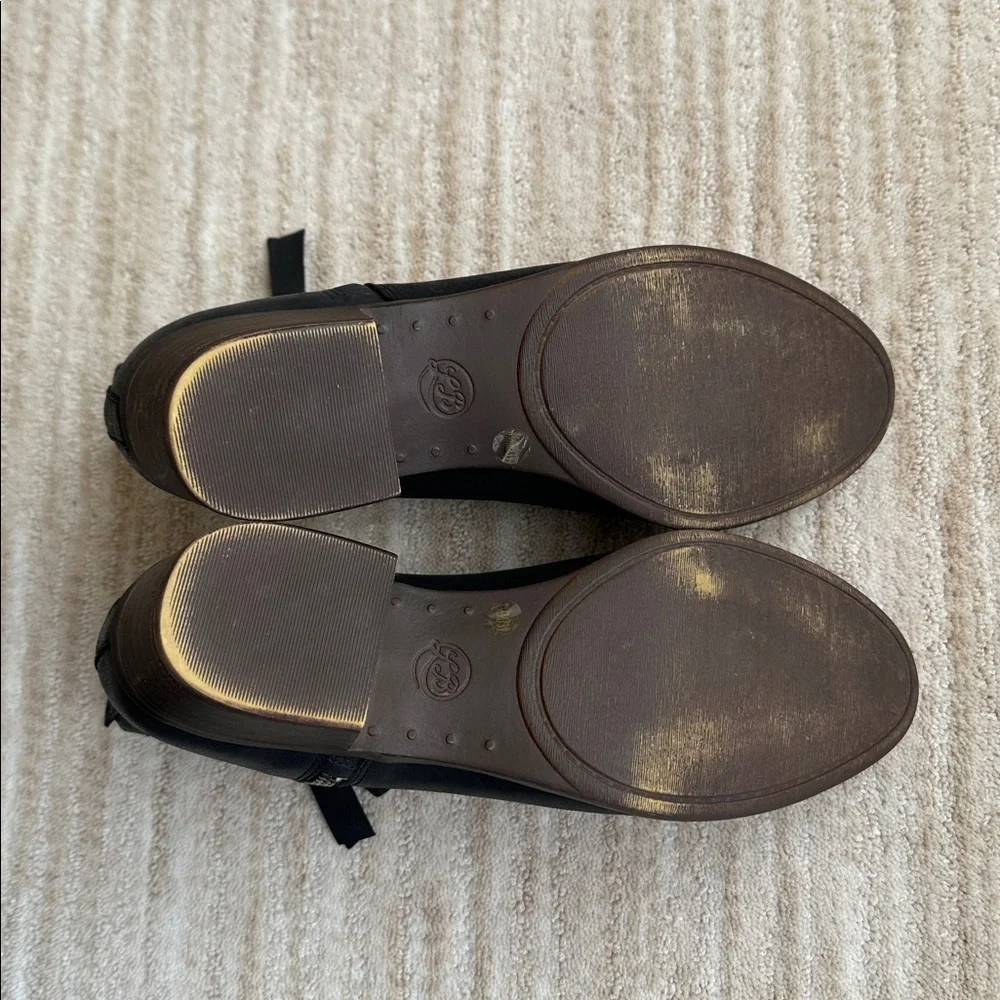 Lucky Brand synthetic side out