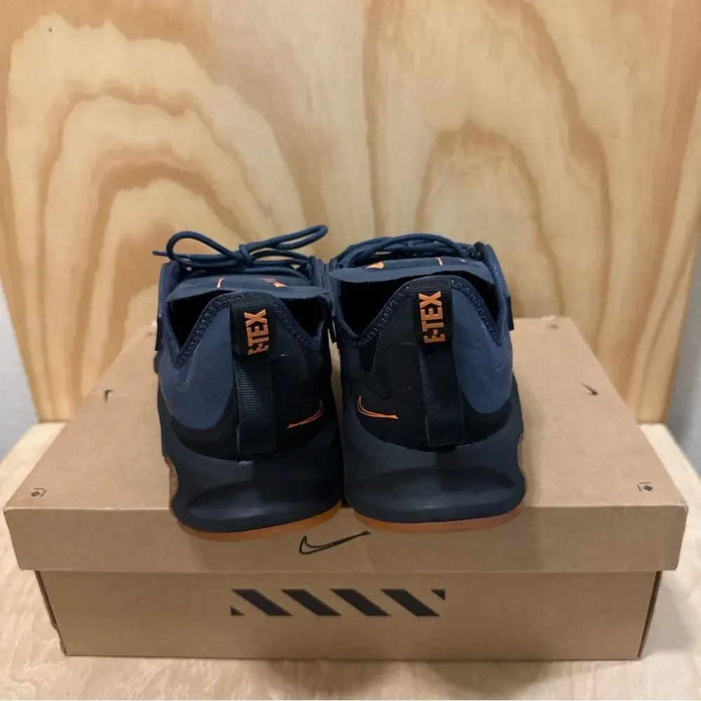 Nike product pair