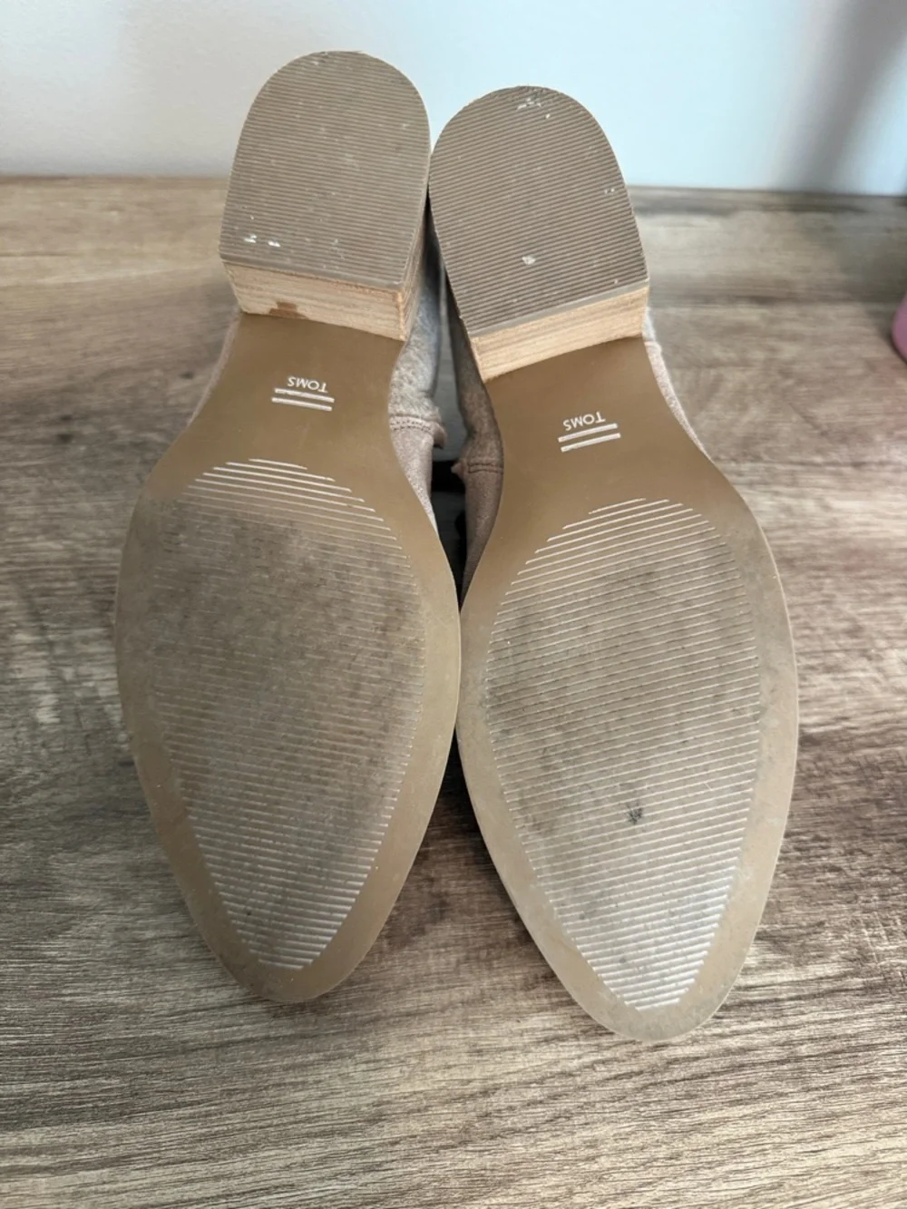 Toms side wear soft