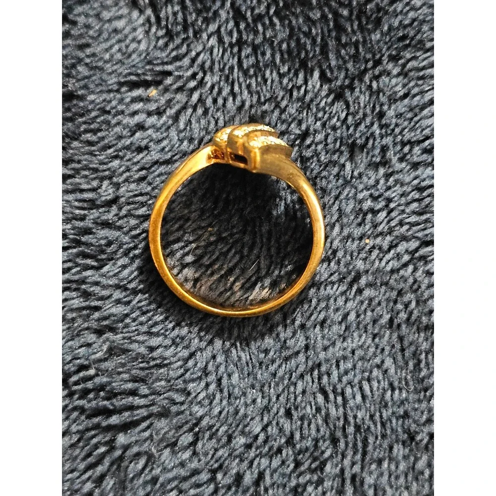N/A elegant gold