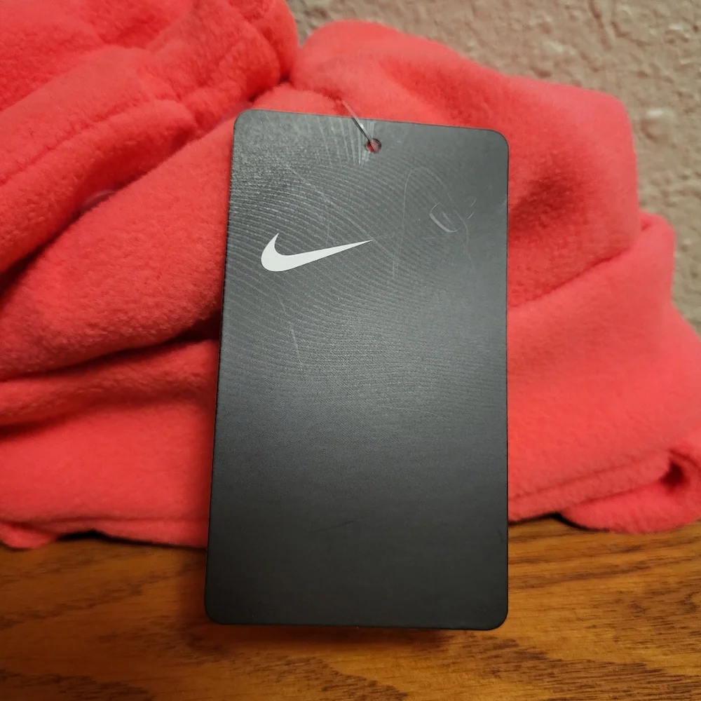 Nike mittens new