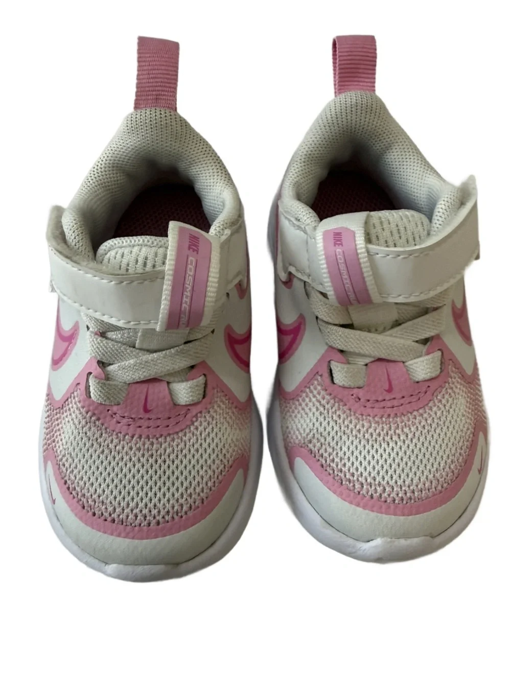 Nike kids cosmic