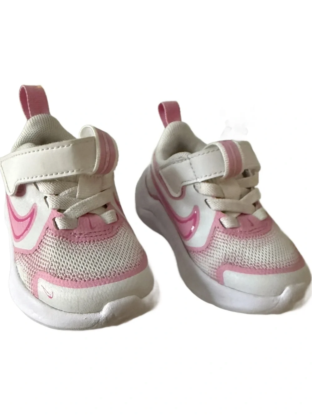 Nike kids cosmic