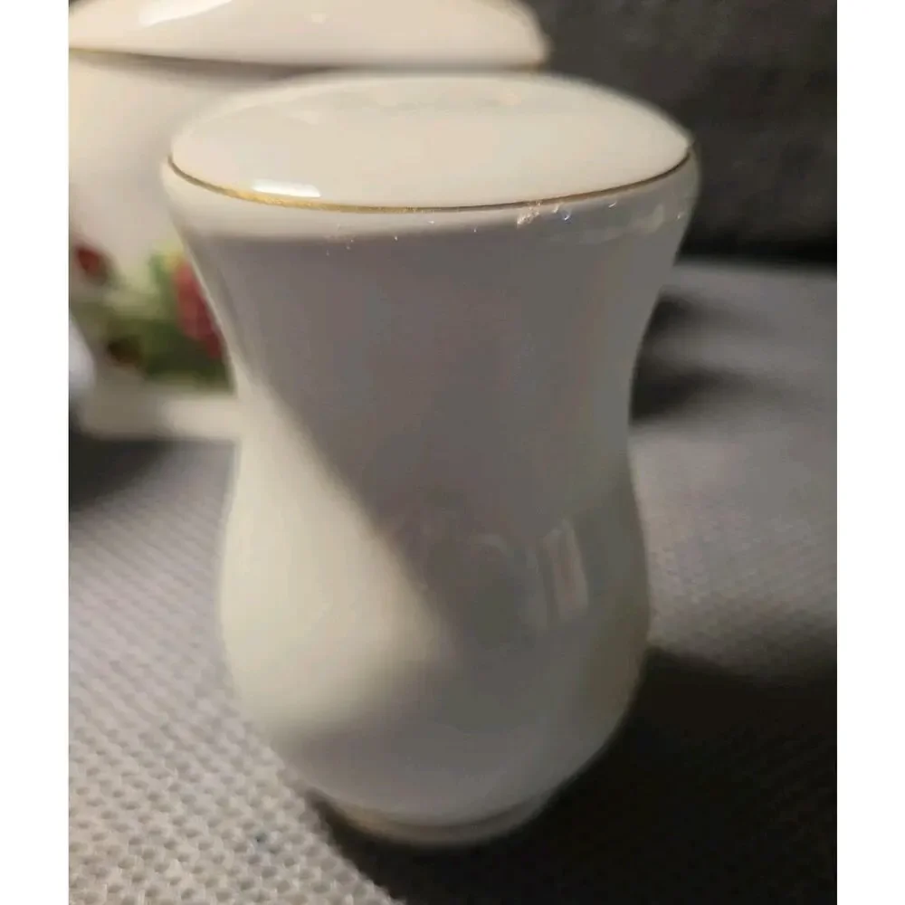 Vntg Porcelain Victorian Rose Salt & Pepper Shakers With Napkin Holder