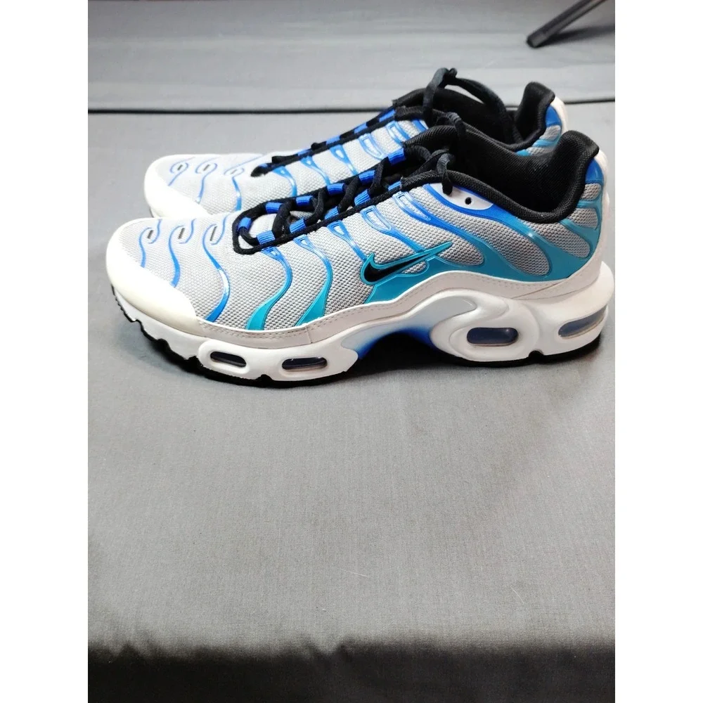 Nike ****please review