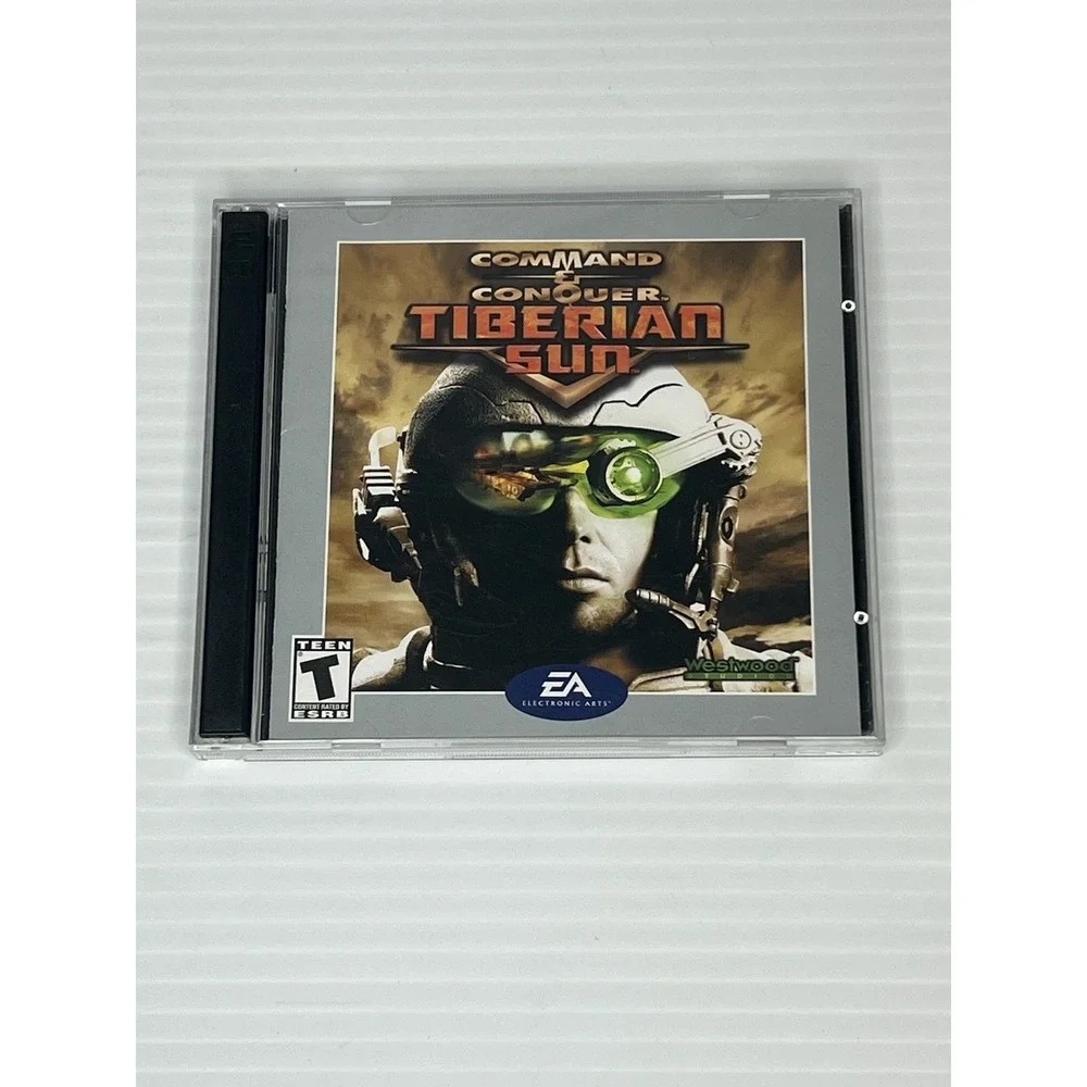 Command & Conquer Tiberian Sun PC Game EA Games 2001 2 Disc Set