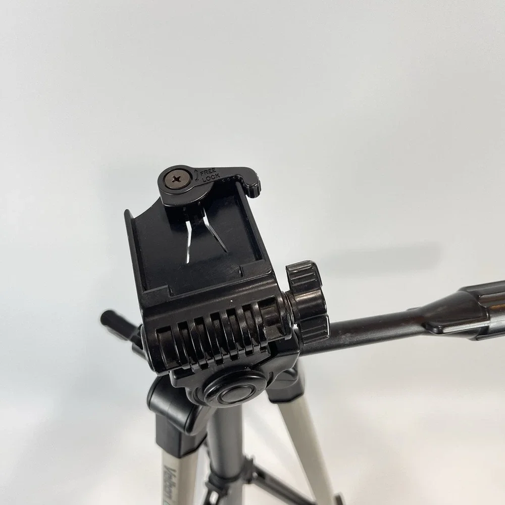 Velbon Videomate 400 Aluminum Adjustable Camara Tripod Ext. 5 Feet  With Panhead