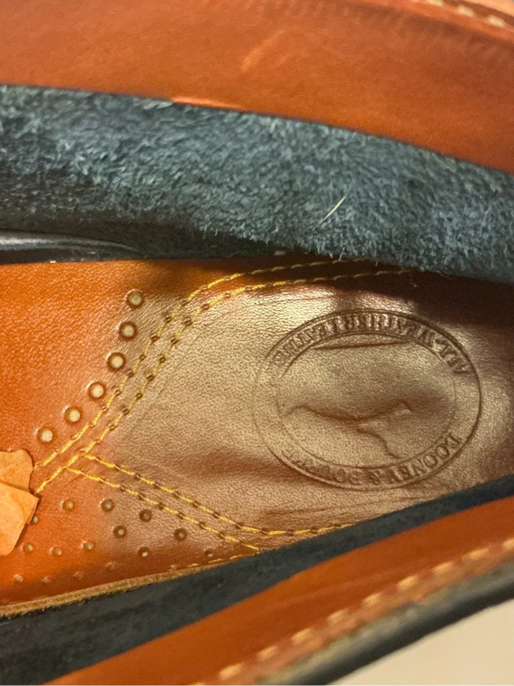Dooney & Bourke vibram tan