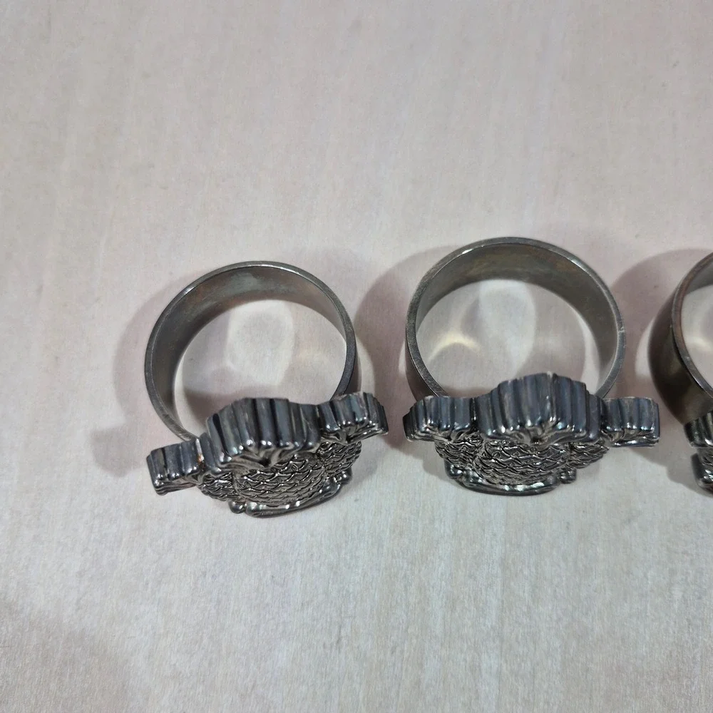 Set of 4 Silver Tone Pineapple Napkin‎ Rings Elegant Table Decor
