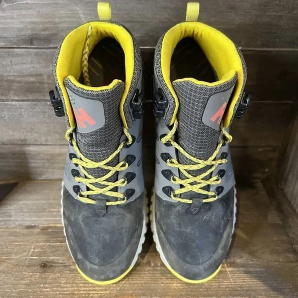 Helly Hansen size 9m