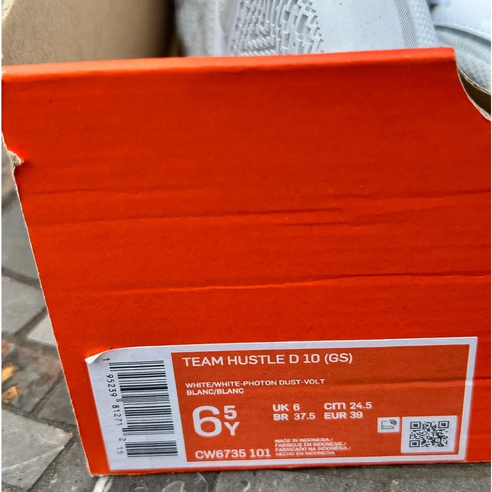 Nike 100% authentic