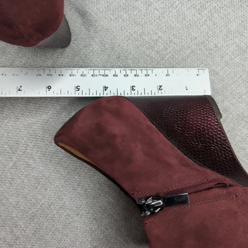 Clarks Purity Frost Women Burgundy Suede Wedge Booties Ankle Boots Zip Closure 8