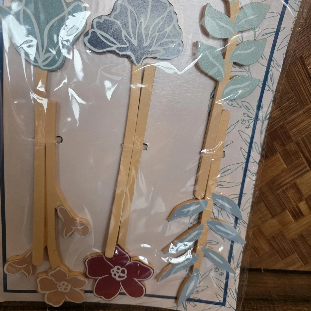 BRAND NEW Wood Floral Stems 6 Ct Per Package  Crafts‎ Decor