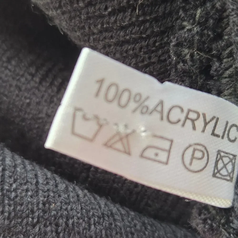 Unknown black beanie