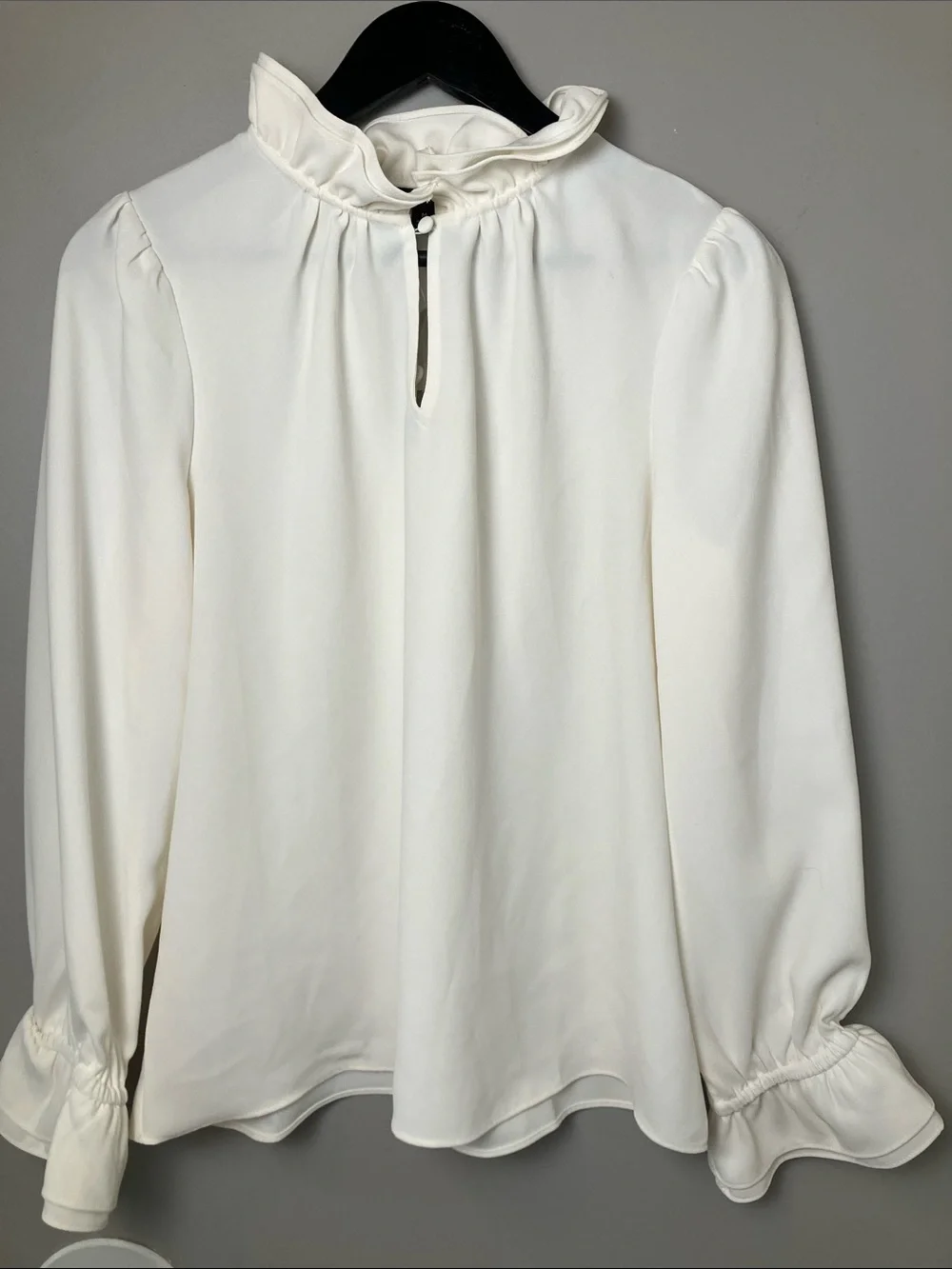 NWT J. Crew Ruffleneck 365 Crepe Women's Ivory Long Sleeve Blouse Size Medium