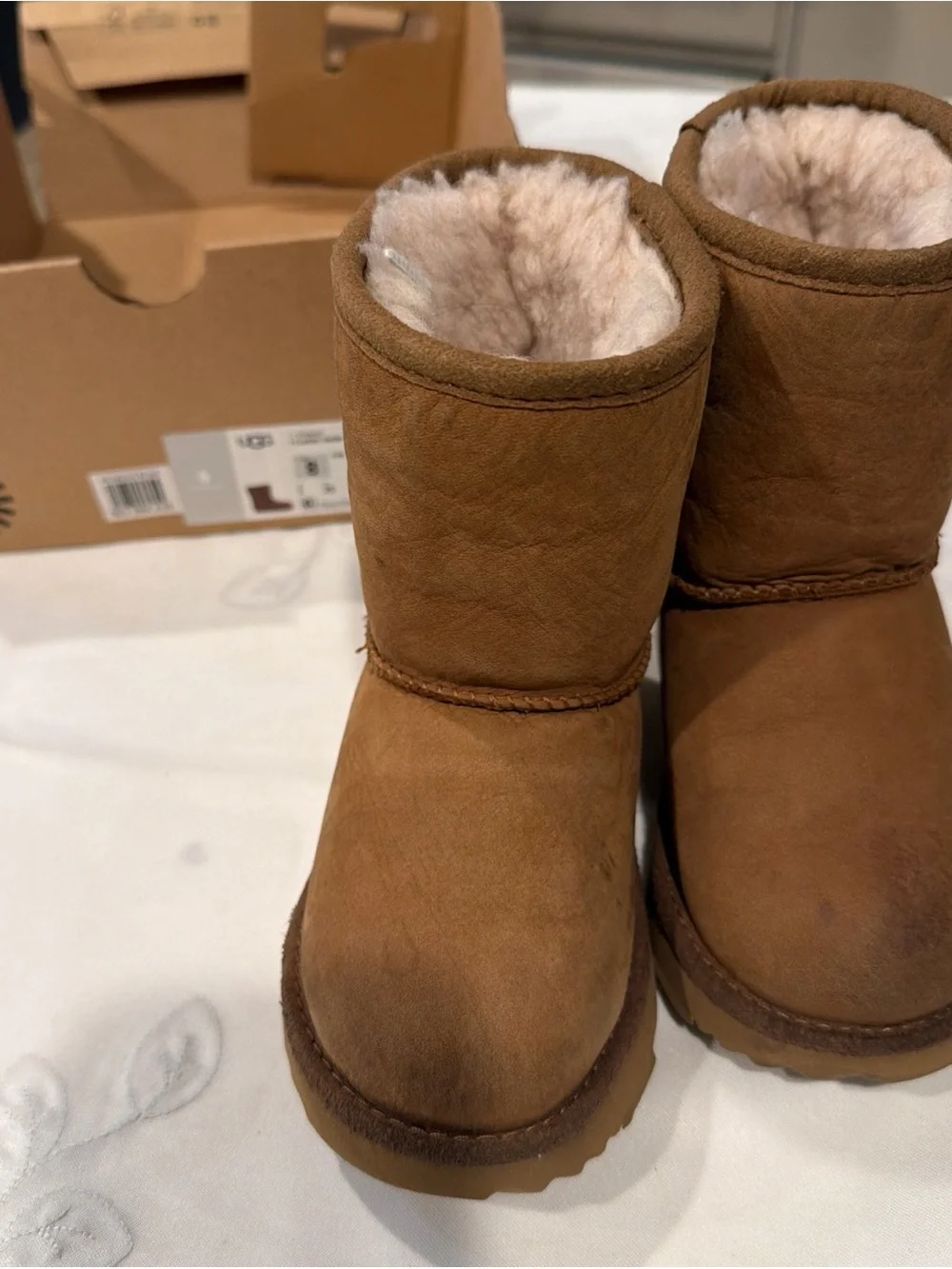 UGG Kids Chestnut Brown Shearling-Lined Mittens