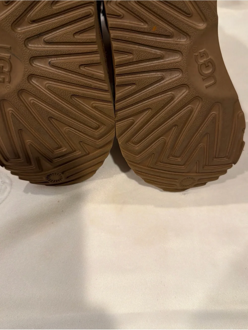 UGG Kids Chestnut Brown Shearling-Lined Mittens