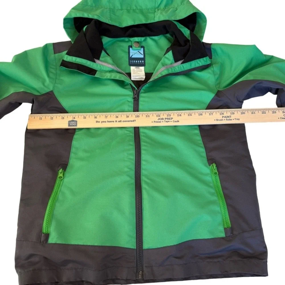 ICEBURG Youth‎ 12/14 Green Black Hooded Full Zip Jacket Outdoor Adventure *Holes