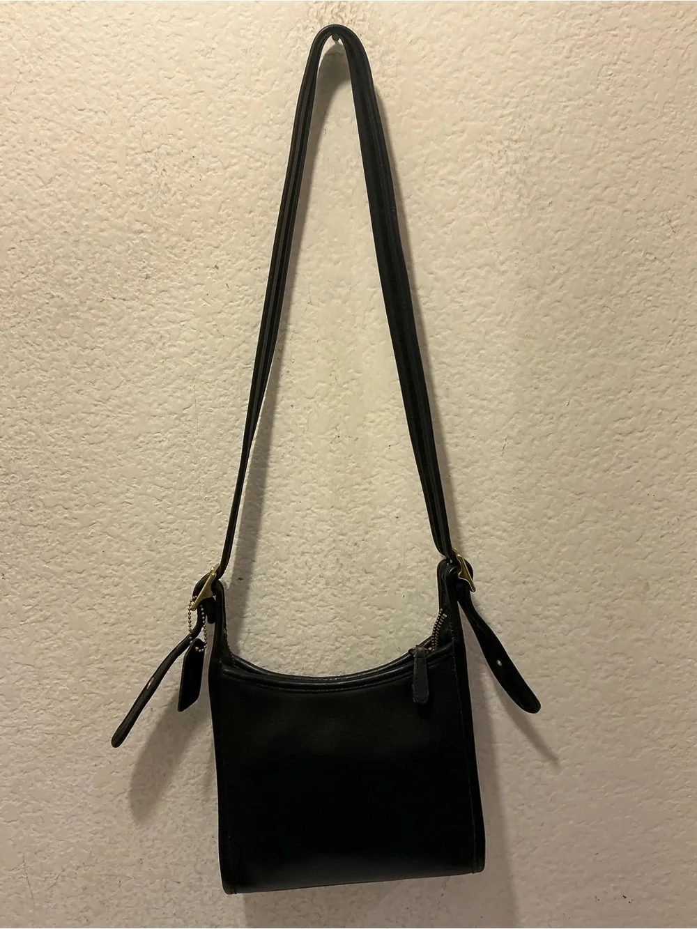 Coach wear tone zip