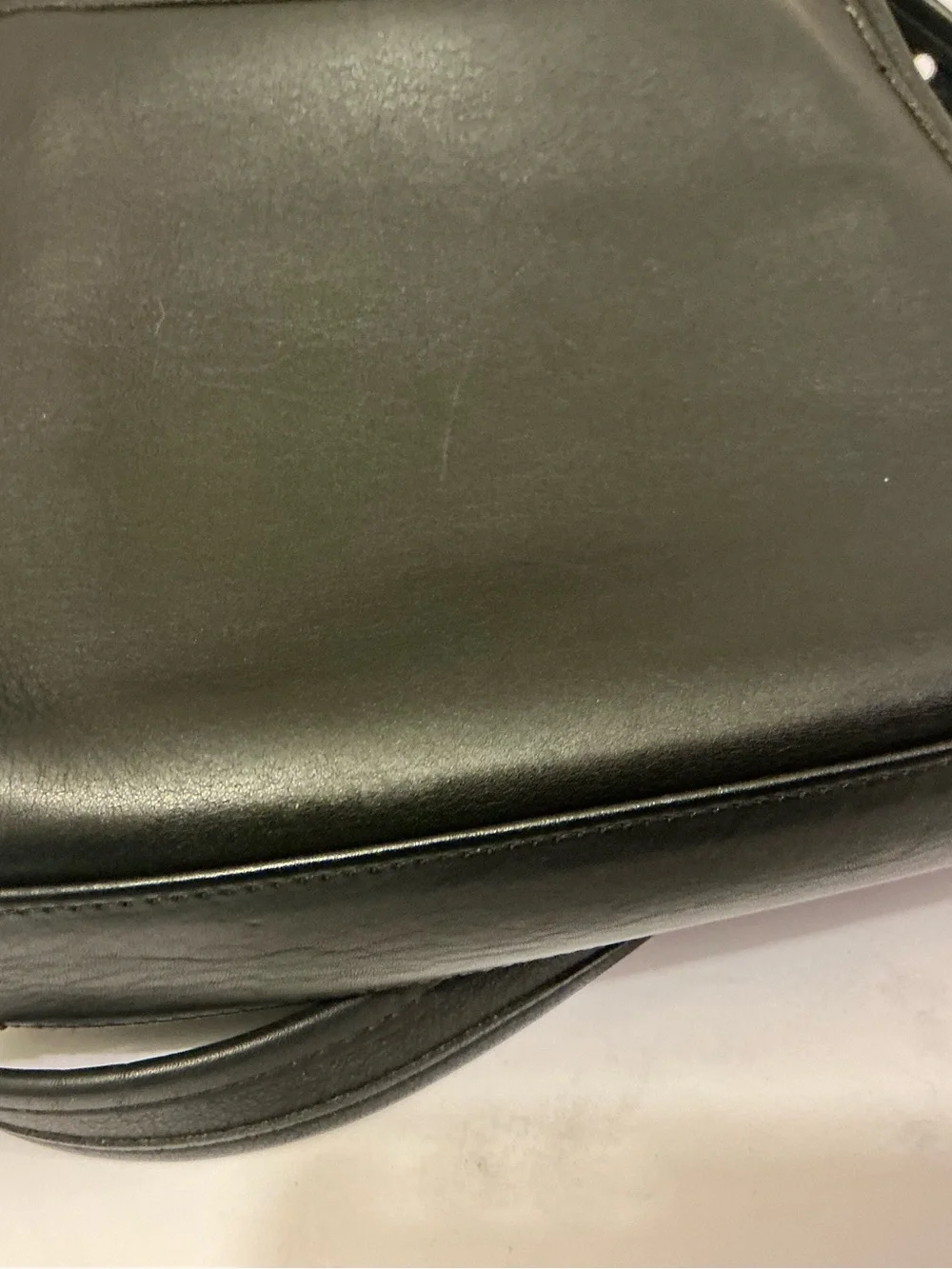 Coach smooth silhouette compact